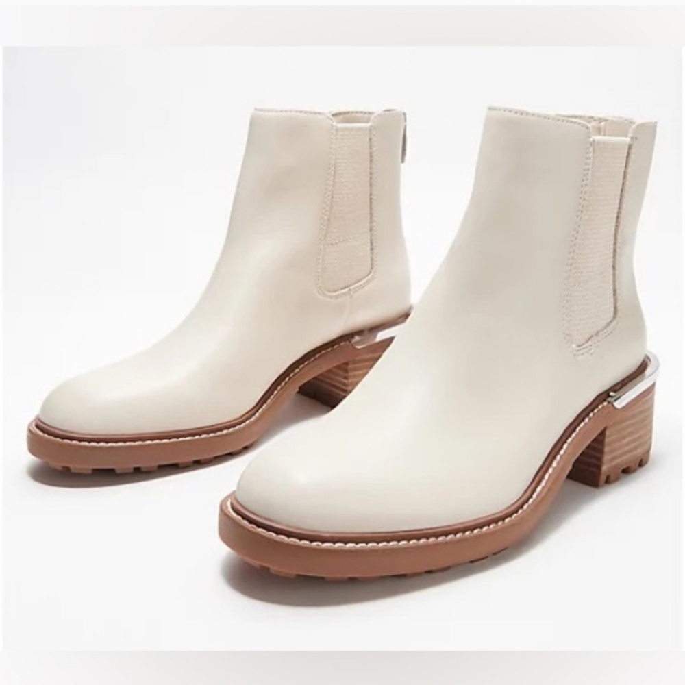 Vince Camuto Chelsea Boots 8.5M